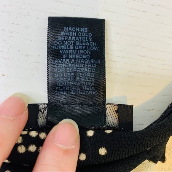 BCBGMAXAZRIA patterned cross front ruched dress - Picture 11 of 12